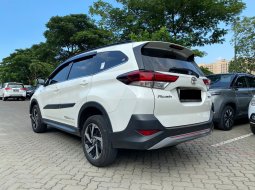 Toyota Rush TRD Sportivo AT Matic 2018 Putih 23