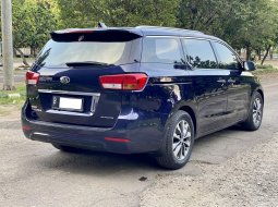 Kia Grand Sedona Ultimate 2017 Biru 4