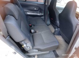 Daihatsu Sigra 1.2 R DLX MT 2018 6