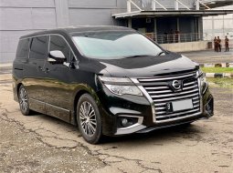 Nissan Elgrand 2.5 Highway Star 2014 Hitam 3