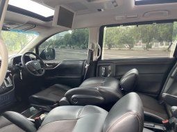 Nissan Elgrand 2.5 Highway Star 2014 Hitam 9