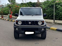 Suzuki Jimny AT 2019 putih km 14 rban 4x4 matic cash kredit proses bisa dibantu