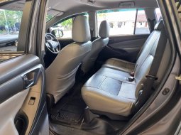 Toyota Kijang Innova G A/T Diesel 2018 Abu-abu 4