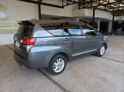 Toyota Kijang Innova G A/T Diesel 2018 Abu-abu 7