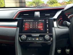 Honda Civic Type R 6 Speed M/T 2017 putih km26rb cash kredit proses bisa dibantu 12