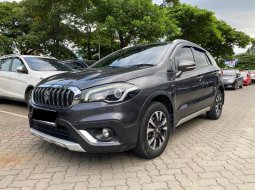 Suzuki SX4 S-Cross New AT 2017 Abu-abu