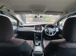 Toyota Kijang Innova G A/T 2.0 Bensin Facelift 2022 Hitam metalik 16