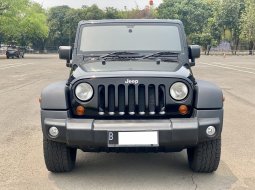 Jeep Wrangler Sport Unlimited 2011 Hitam 1