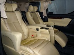 Toyota Alphard 2.5 G A/T 2019 4