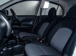 Nissan March 1.5L AT 2015 5