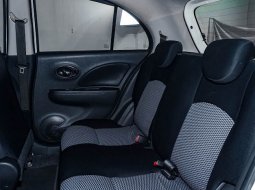 Nissan March 1.5L AT 2015 4