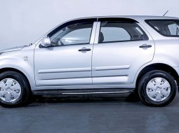 JUAL Daihatsu Terios X Extra MT 2016 Silver 3