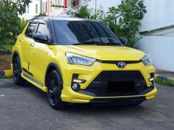 Toyota Raize 1.0T GR Sport CVT (Two Tone) 2022 kuning matic km 13 ribuan cash kredit proses bisa 2