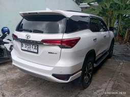 Toyota Fortuner 2.4 VRZ TRD AT 2019 5