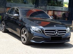 Mercedes-Benz E-Class E 300 SportStyle Avantgarde Line (w213) Ckd AT 2019 Hitam