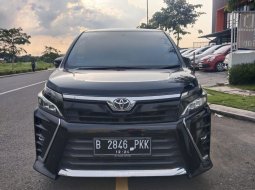 Toyota Voxy 2.0 A/T Tahun 2019 Kondisi Mulus Terawat Istimewa
