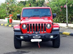 Jeep Gladiator 2020 double cabin km 7 ribuan merah cash kredit proses bisa dibantu