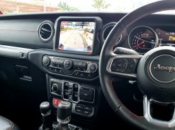 Jeep Gladiator 2020 double cabin km 7 ribuan merah cash kredit proses bisa dibantu 14