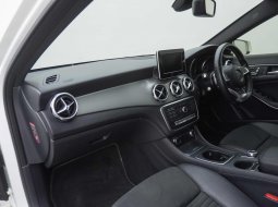 Mercedes-Benz GLA 200 AMG Line 2018  - Beli Mobil Bekas Murah 6
