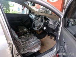  TDP (7JT) Daihatsu AYLA D PLUS 1.0 MT 2023 Silver  6