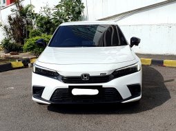 Honda Civic RS 2022 Sedan turbo km10rb putih tangan pertama cash kredit proses bisa dibantu 1