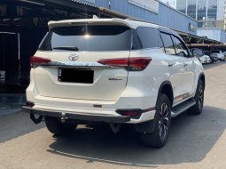 Toyota Fortuner 2.4 TRD AT 4