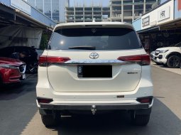 Toyota Fortuner 2.4 TRD AT 5