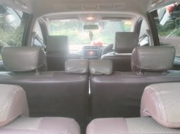 Toyota Avanza 1.3 E Upgrade G A/T ( Matic ) 2018 Abu2 Mulus Siap Pakai 3