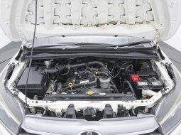 2016 Toyota KIJANG INNOVA V 2.0 11