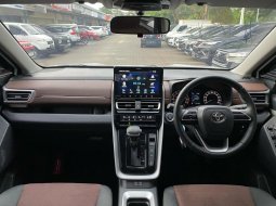 Toyota Kijang Innova Zenix V AT Matic Bensin 2022 Putih 4