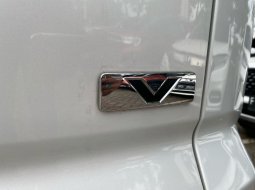 Toyota Kijang Innova Zenix V AT Matic Bensin 2022 Putih 19