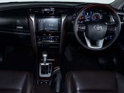 Toyota Fortuner 2.4 TRD AT 2019 7