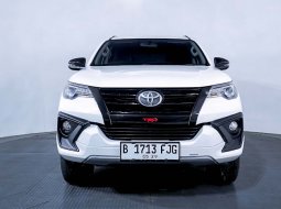 Toyota Fortuner 2.4 TRD AT 2019 1