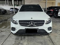 Mercy GLC 200 Night Edition AT ( Matic ) 2019 Putih Km Low 15rban Siap Pakai   Plat Jambi