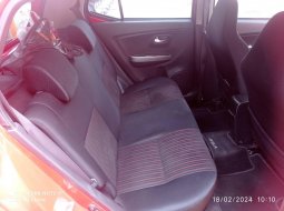  TDP (7JT) Daihatsu AYLA R 1.2 MT 2017 Merah  6