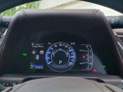 KM 22rb! Lexus ES 300h Ultra Luxury AT 2019 Putih 11