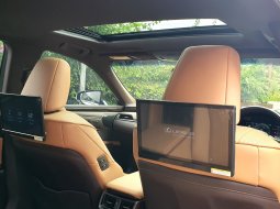 Lexus ES 300h Ultra Luxury 2020 abu km 19 rb sunroof cash kredit proses bisa dibantu 16