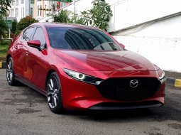 Mazda 3 Hatchback 2019 skyactive merah km31rban sunroof audiobose cash kredit proses bisa dibantu 3