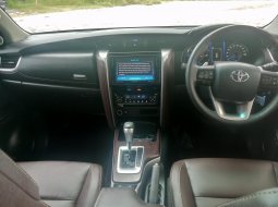 Toyota Fortuner 2.4 VRZ AT 2019 4
