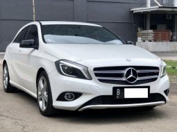 Mercedes-Benz A-Class A 200 2013 Putih 3