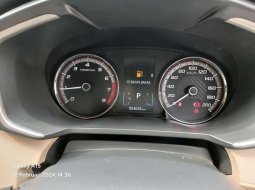  TDP (15JT) Mitsubishi Xpander Ultimate AT 2018 Silver  3