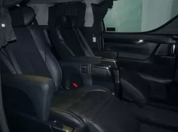 Toyota Vellfire 2.5 G A/T 2019 Hitam 11