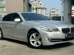 BMW 528i (F10) Luxury Sun Roof 3 TV Tangan Pertama Km 73 rb Rawatan Rutin atpm KREDIT TDP FLEKSIBEL