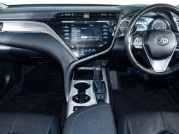 Toyota Camry 2.5 Hybrid 2020  - Beli Mobil Bekas Murah 3