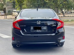Jual Honda Civic Sedan Turbo AT Hitam 2017 Siap Pakai.. 6