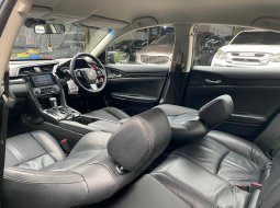 Jual Honda Civic Sedan Turbo AT Hitam 2017 Siap Pakai.. 8