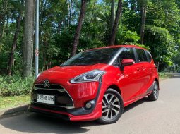 Toyota Sienta Q CVT 2018 Merah