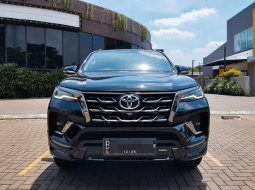 Toyota Fortuner New 4x2 2.4 GR Sport AT Matic 2021 Hitam 3
