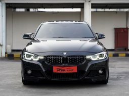 BMW 3 Series 330i M Sport 2018 Hitam
