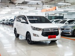 Toyota Kijang Innova V M/T Diesel 2017 Putih